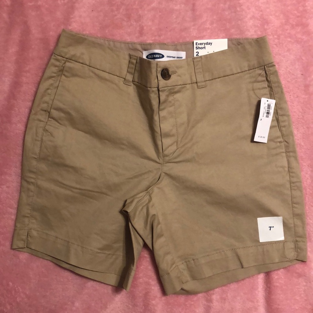 Khaki Old Navy Everyday Short size 2
